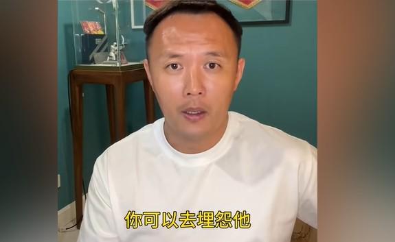 华体会体育-火箭队阿里扎球员照片及职业生涯亮点介绍